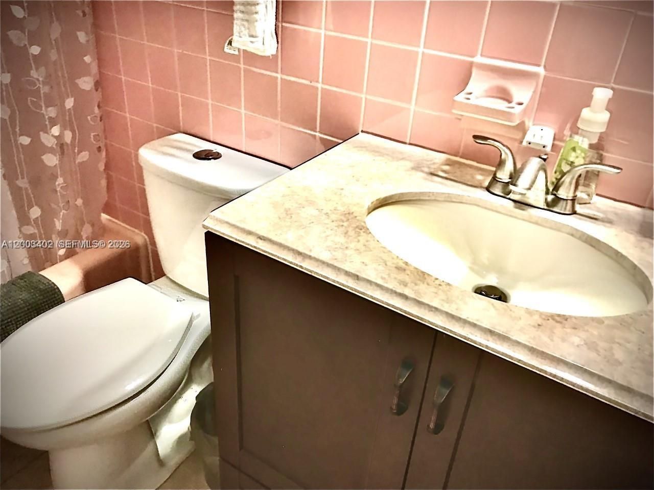 900 SW 11th Ave , Unit 17C, Hallandale Beach, FL 33009 Photo