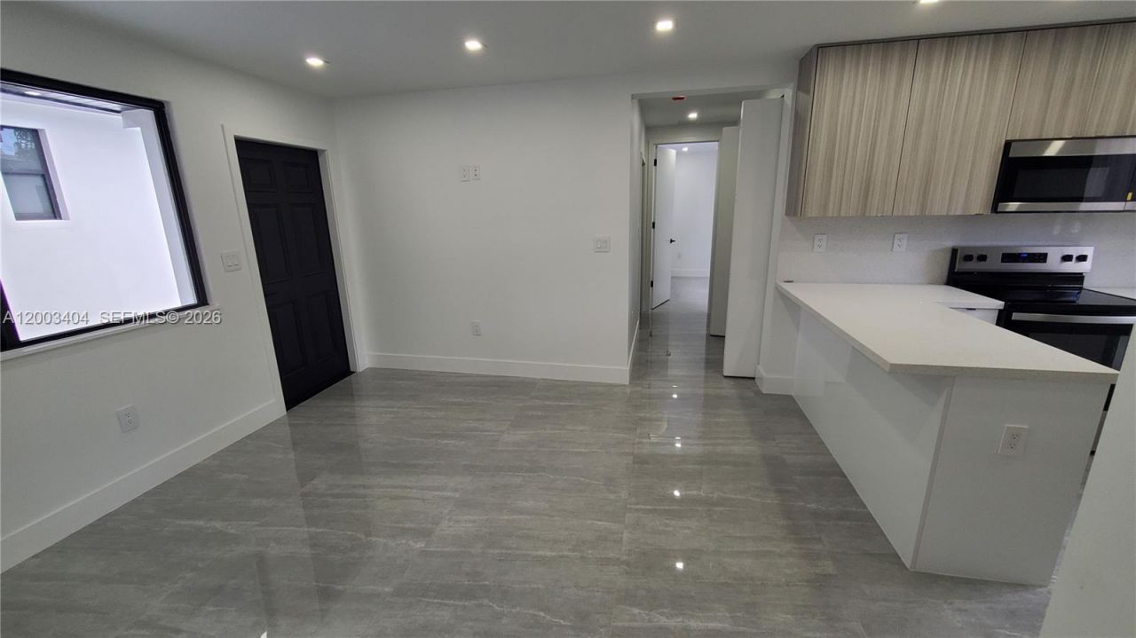 40 SW 34th Ave , Unit C, Miami, FL 33135 Photo