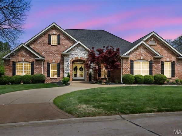 234 Cornwall Drive , Weldon Spring, MO 63304