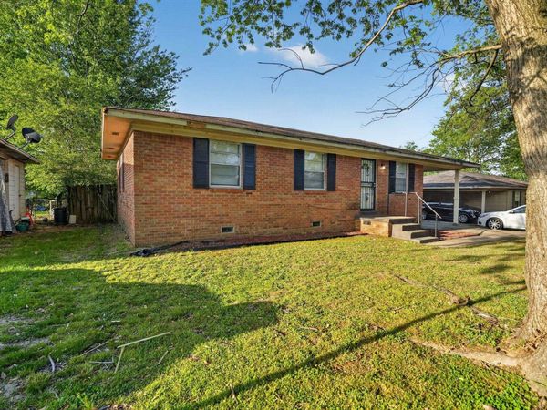 721 WESTERN PARK DR, Memphis, TN 38109