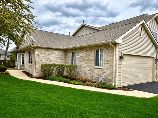 3312 Twisted Oak Court, Unit 3312, McHenry, IL 60051