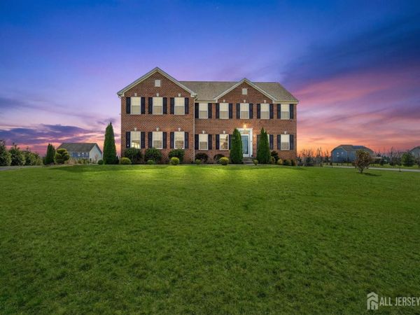 40 GINA Drive, Allentown, NJ 08501