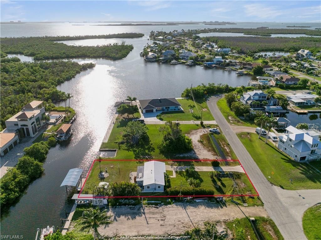 2880 8th Ave , Saint James City, FL 33956 Photo