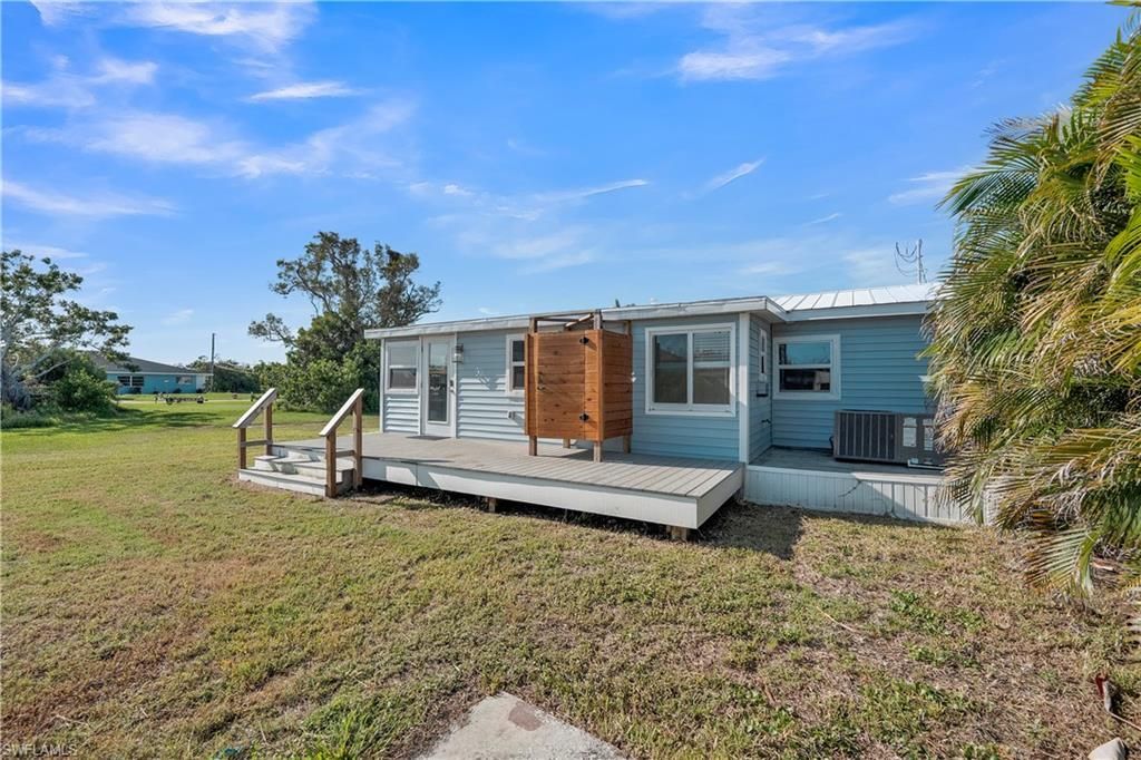 2880 8th Ave , Saint James City, FL 33956 Photo