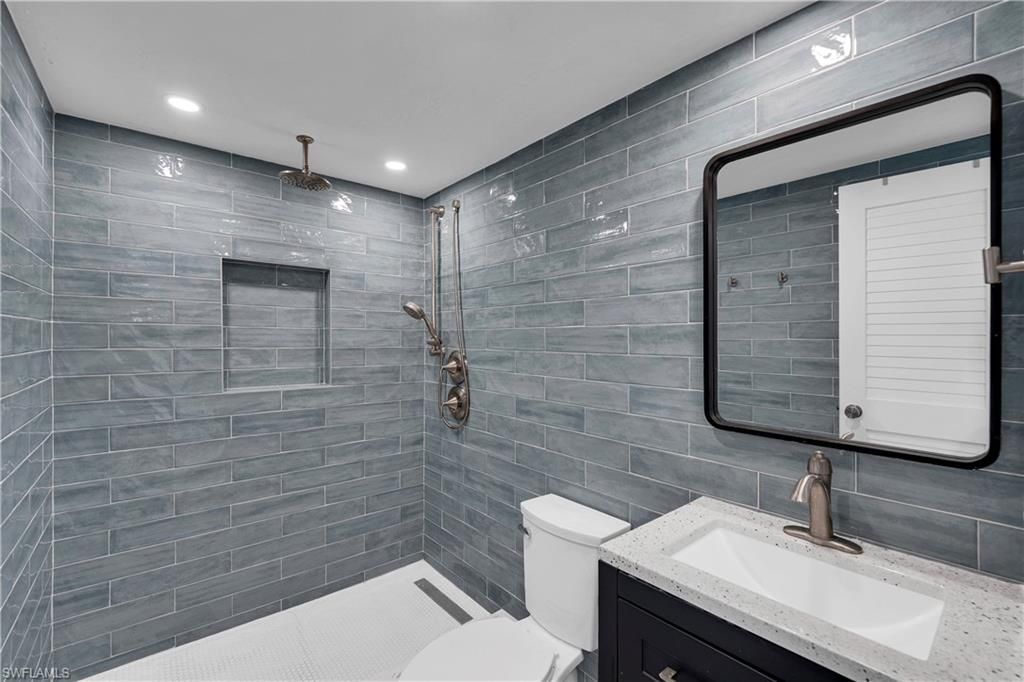 2880 8th Ave , Saint James City, FL 33956 Photo