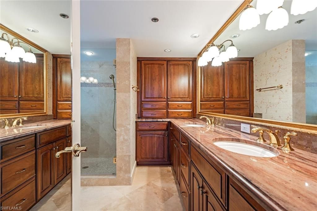 3377 Gulf Shore Blvd N, Unit 4D, Naples, FL 34103 Photo