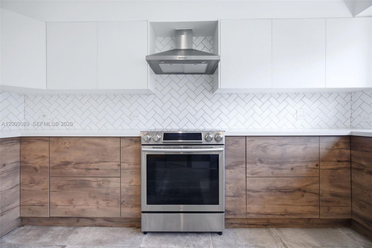 2300 S Miami Ave , Miami, FL 33129 Photo