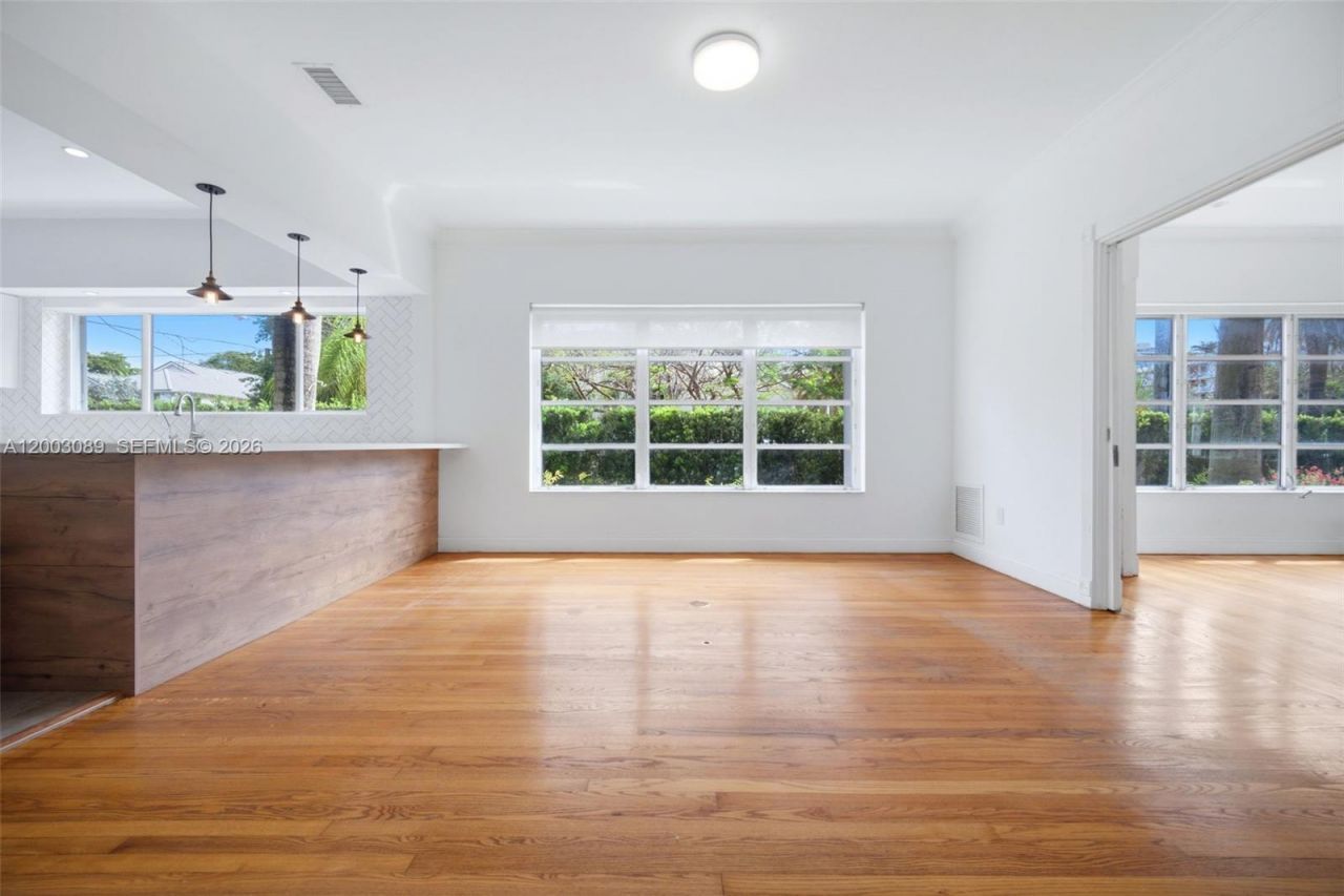 2300 S Miami Ave , Miami, FL 33129 Photo