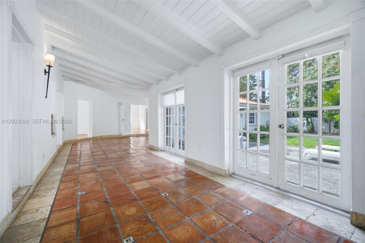 2300 S Miami Ave , Miami, FL 33129 Photo