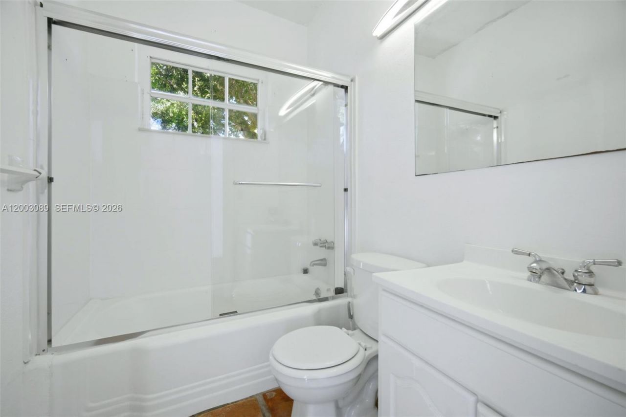 2300 S Miami Ave , Miami, FL 33129 Photo