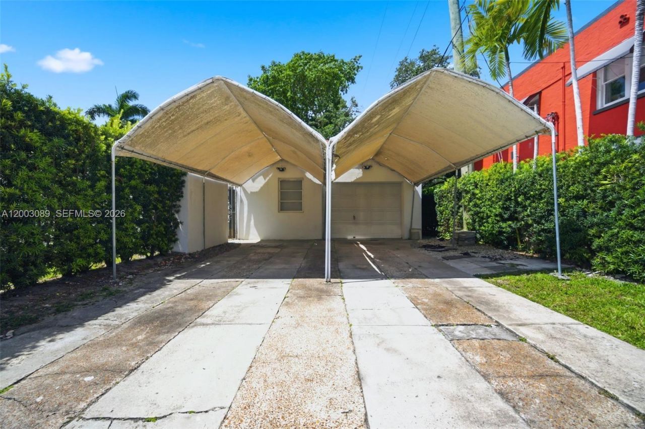 2300 S Miami Ave , Miami, FL 33129 Photo