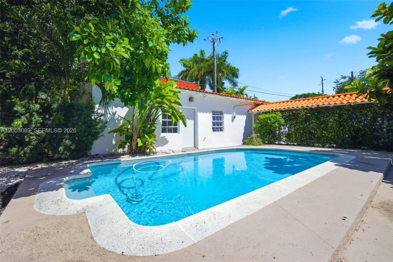 2300 S Miami Ave , Miami, FL 33129 Photo