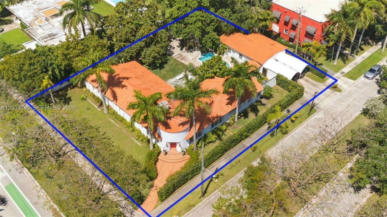 2300 S Miami Ave , Miami, FL 33129 Photo