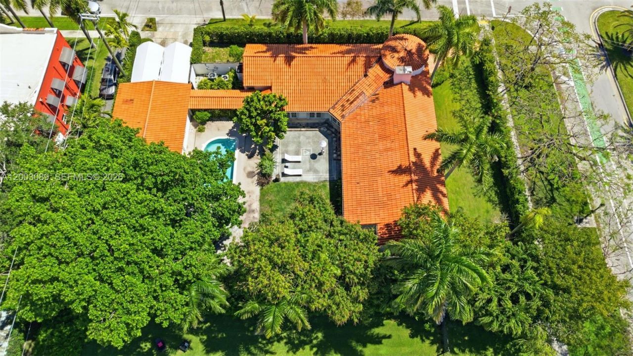 2300 S Miami Ave , Miami, FL 33129 Photo