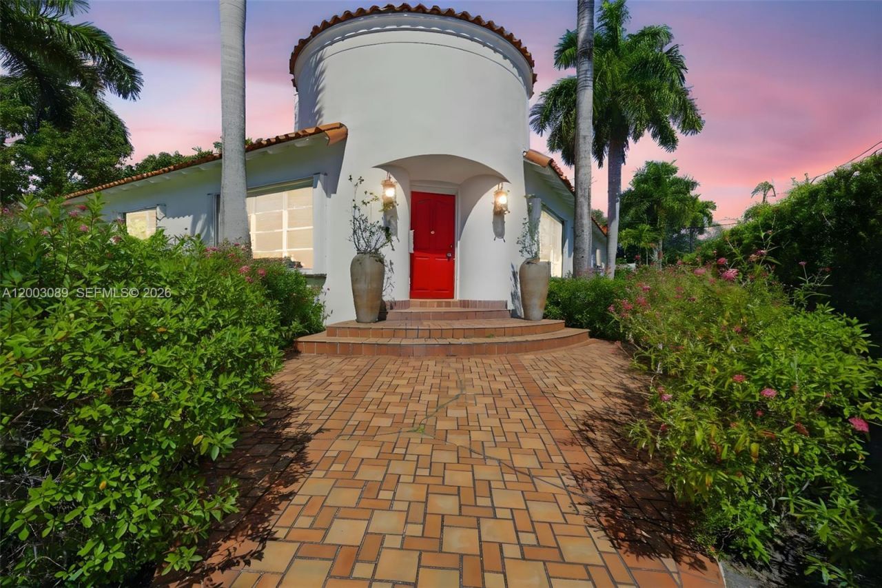 2300 S Miami Ave, Miami, FL 33129 Photo