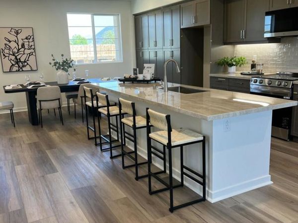 555 Via Vallarta, Camarillo, CA 93012