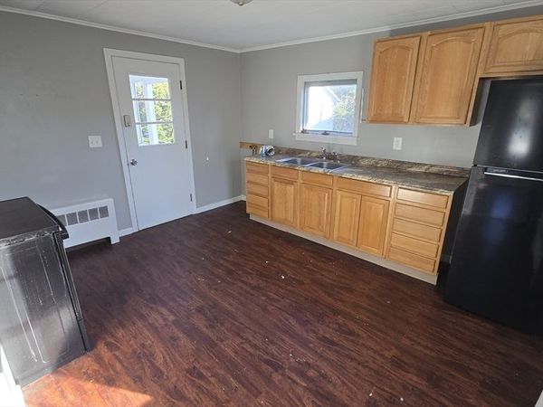 5 East St, Unit 1, Ware, MA 01082