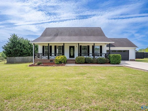 927 Fruit Farm Road, Fort Payne, AL 35967