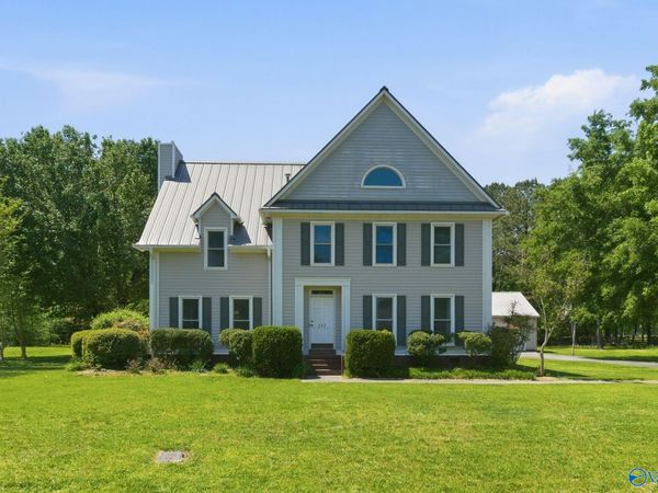 222 Montgomery Drive, Moulton, AL 35650