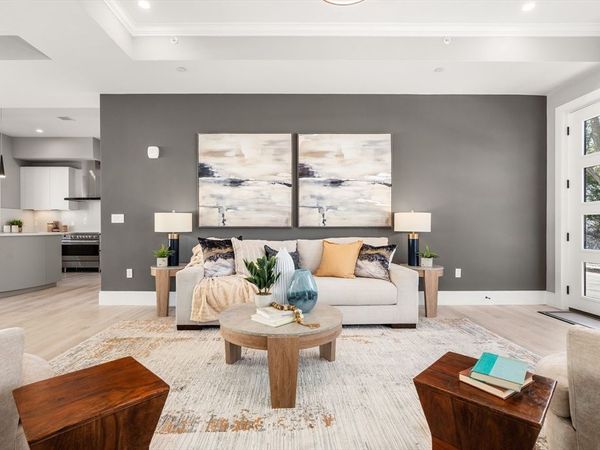 30 Wilson Cir, Unit 30, Newton, MA 02461