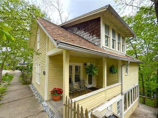 215 Spring Street , Eureka Springs, AR 72632