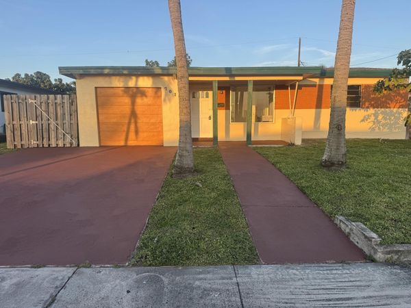 701 NW 74th Avenue, Hollywood, FL 33024