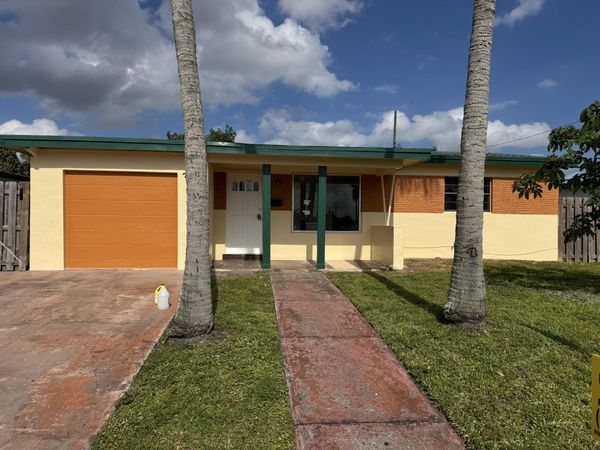 701 NW 74th Avenue, Hollywood, FL 33024