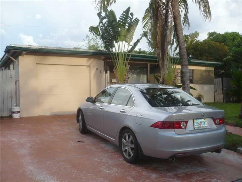 701 NW 74th Avenue, Hollywood, FL 33024 Photo