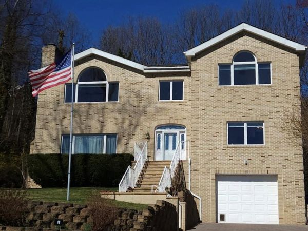 16 E Slope Road, Bayville, NY 11709