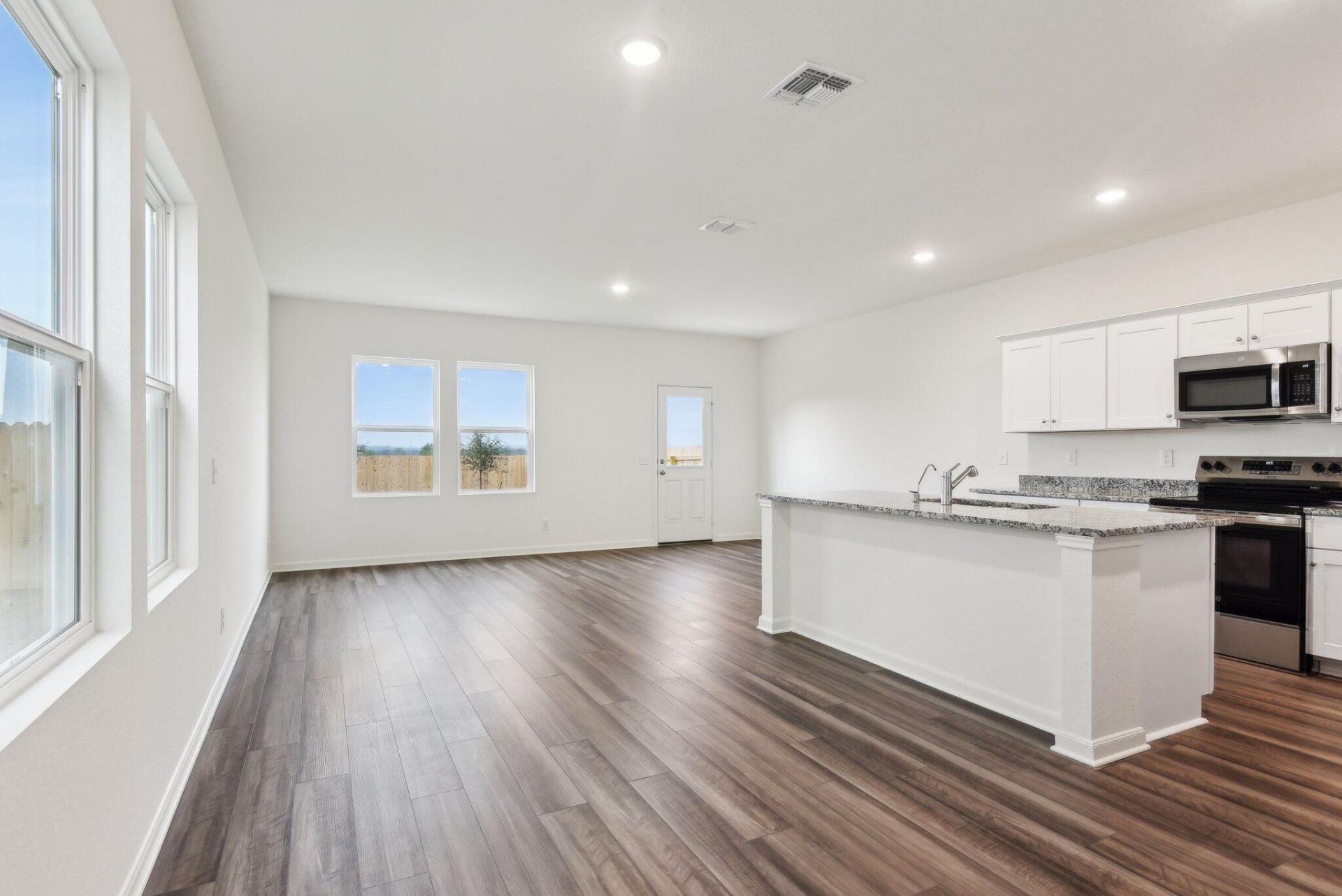 8867 Salamander Road Photo 14