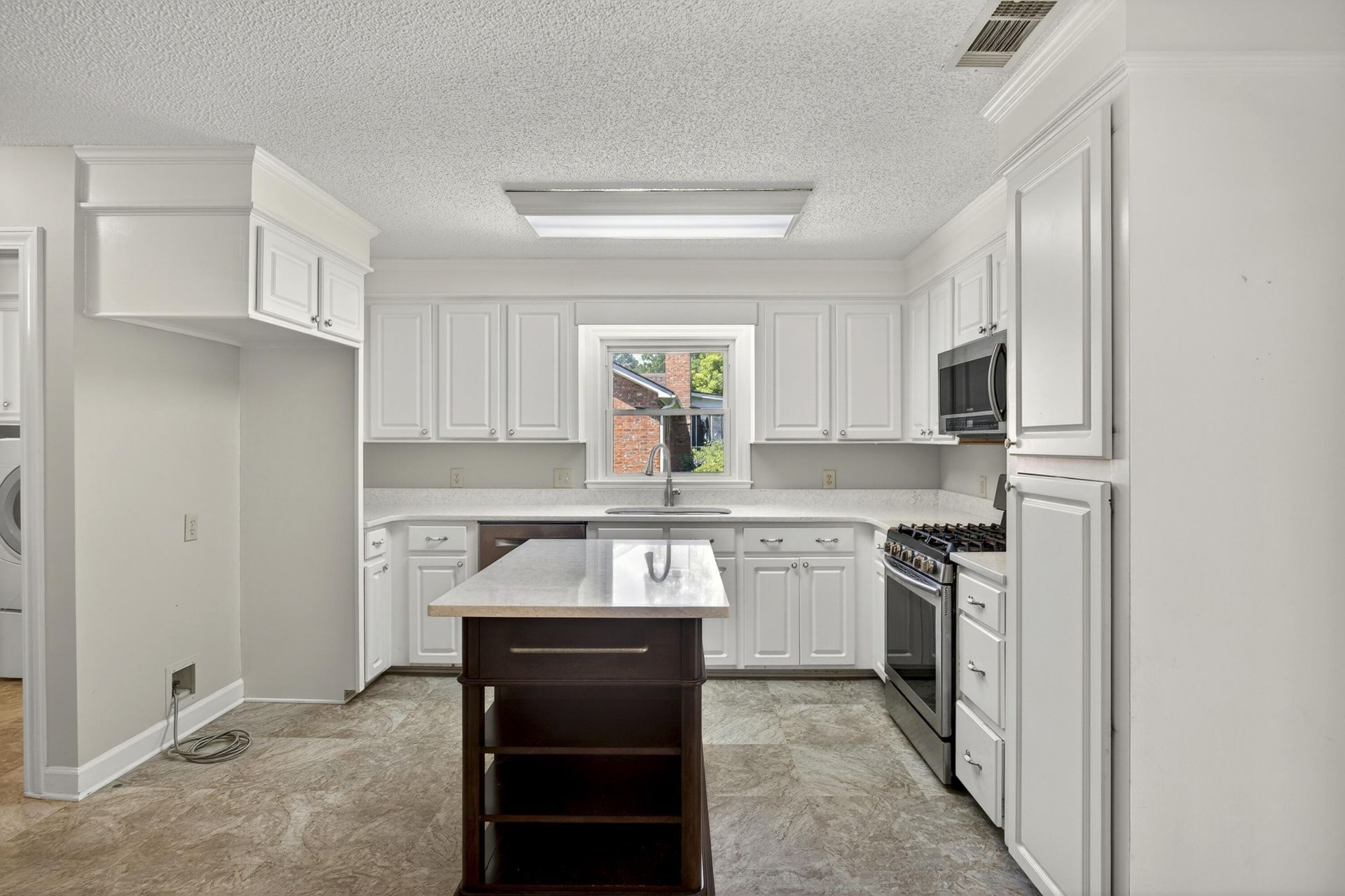 2171 Hunter Creek Drive Photo 12