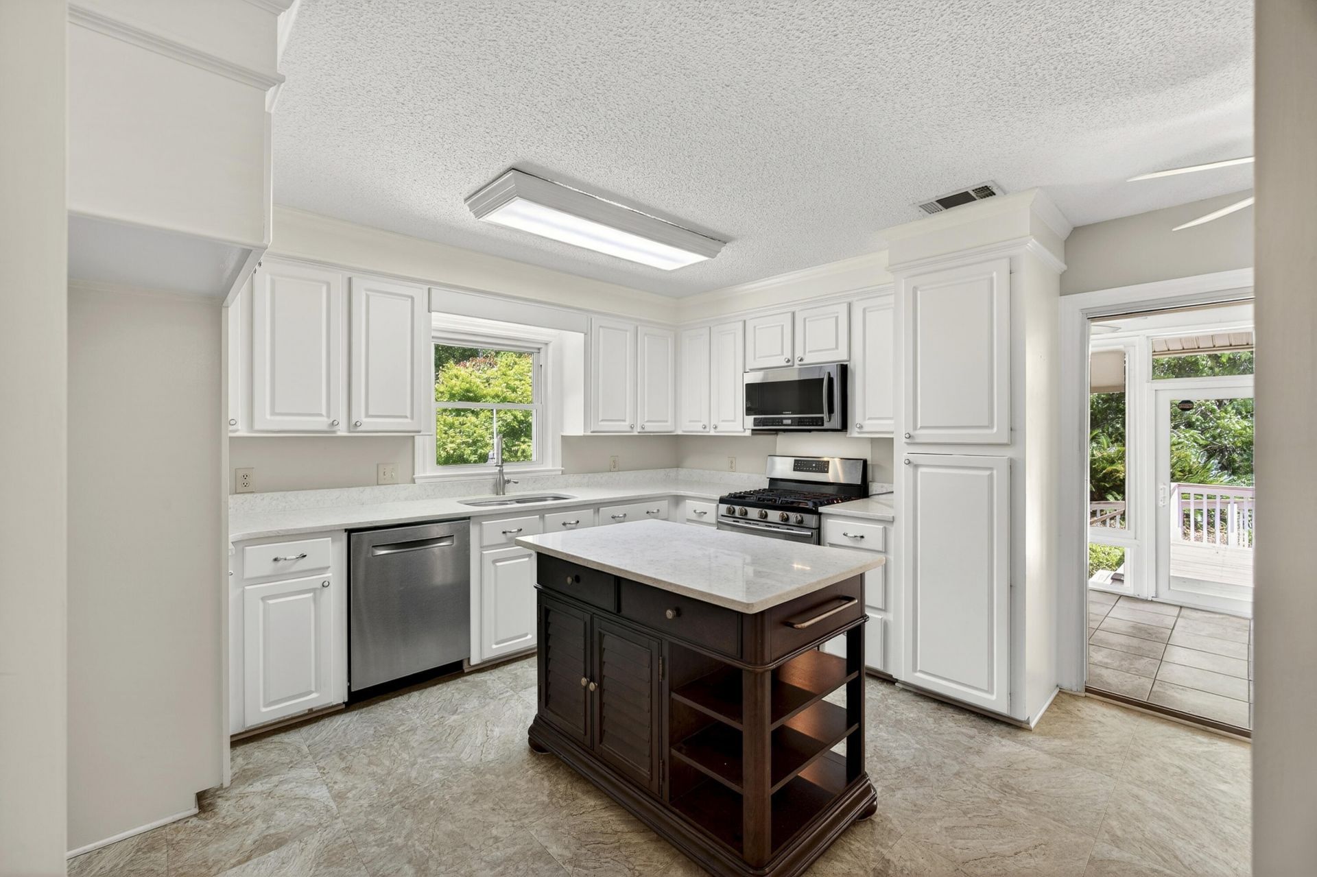 2171 Hunter Creek Drive Photo 14