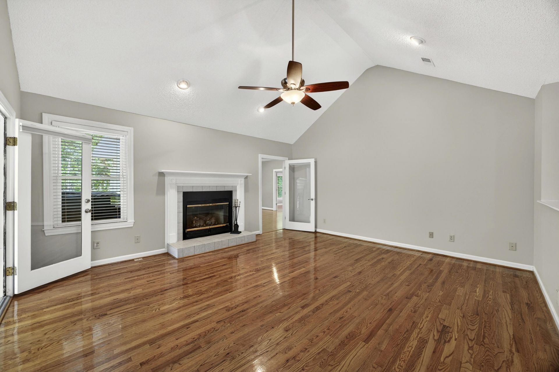 2171 Hunter Creek Drive Photo 7