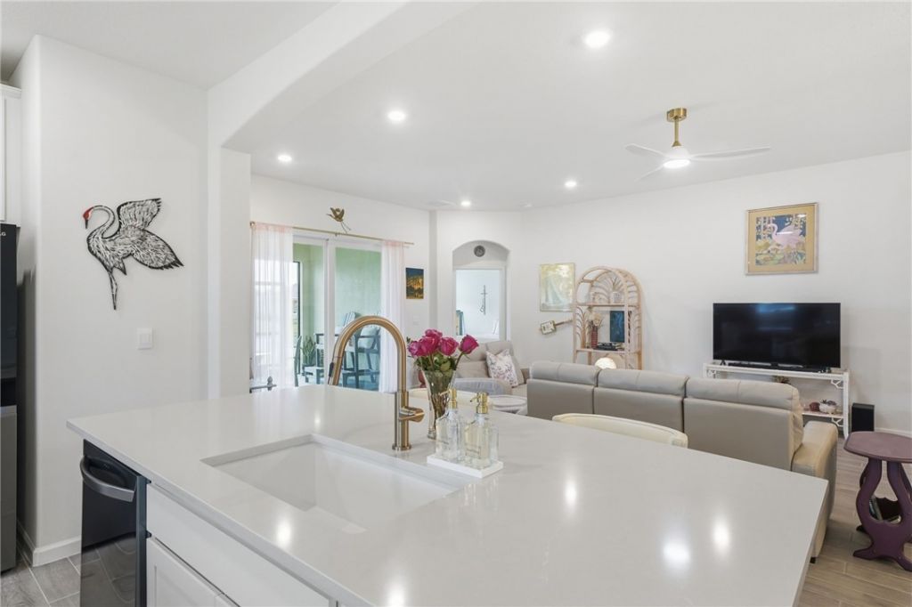 5285 2nd Manor, Vero Beach, FL 32968 Photo