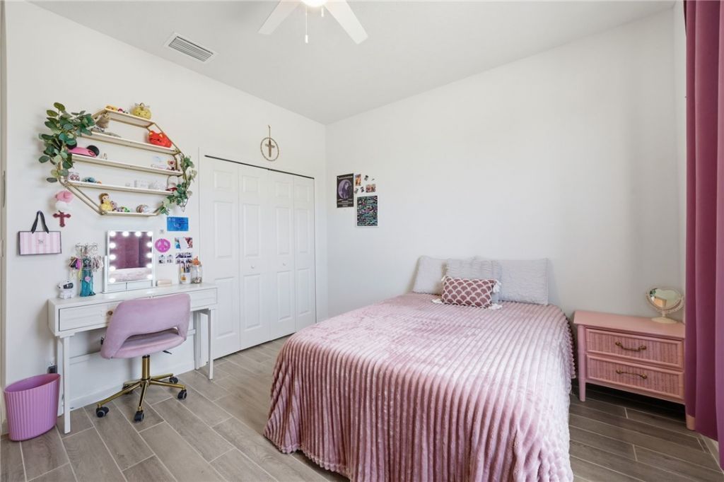 5285 2nd Manor, Vero Beach, FL 32968 Photo