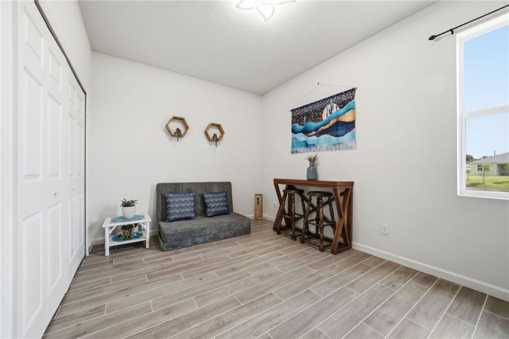 5285 2nd Manor, Vero Beach, FL 32968 Photo