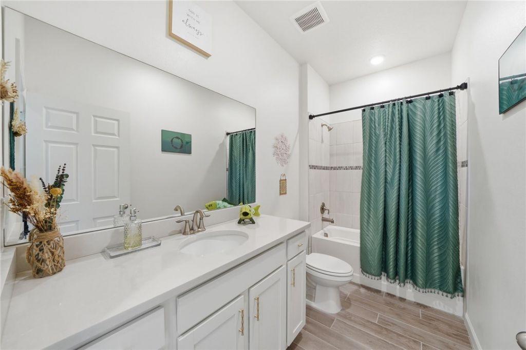 5285 2nd Manor, Vero Beach, FL 32968 Photo