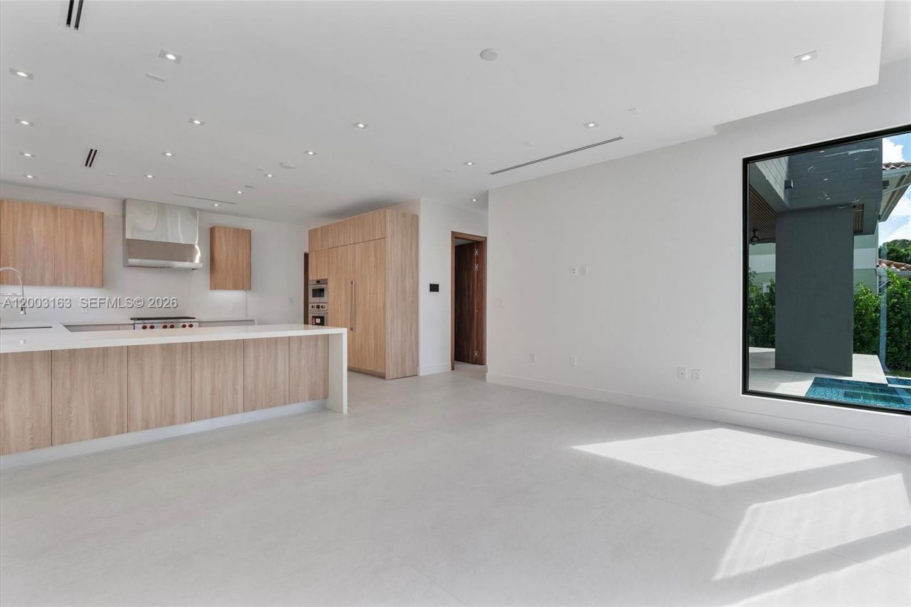 760 Woodcrest Rd , Key Biscayne, FL 33149 Photo