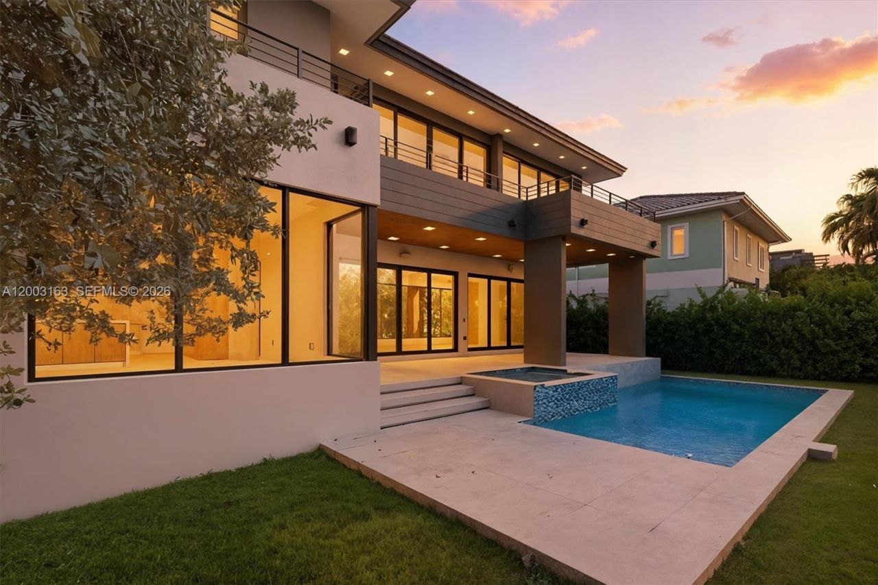 760 Woodcrest Rd , Key Biscayne, FL 33149 Photo