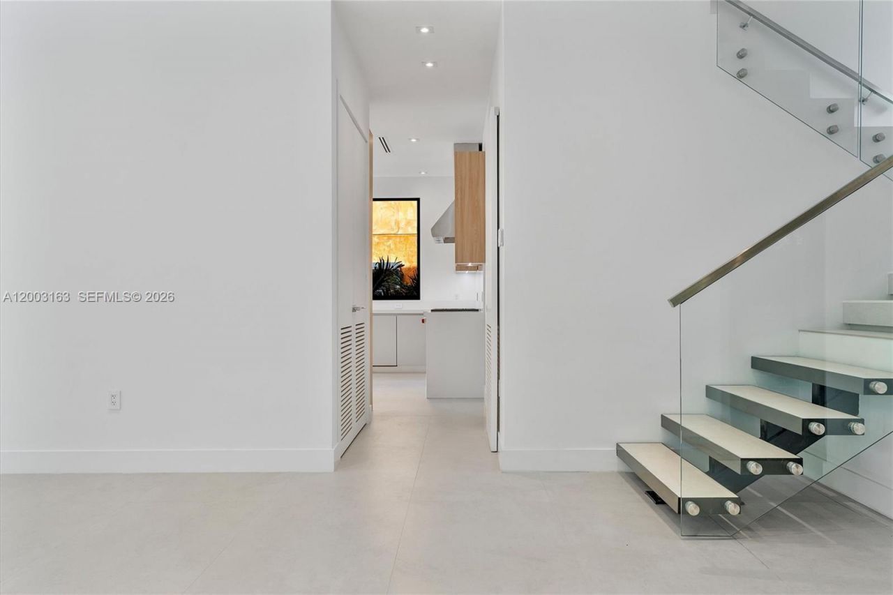 760 Woodcrest Rd , Key Biscayne, FL 33149 Photo