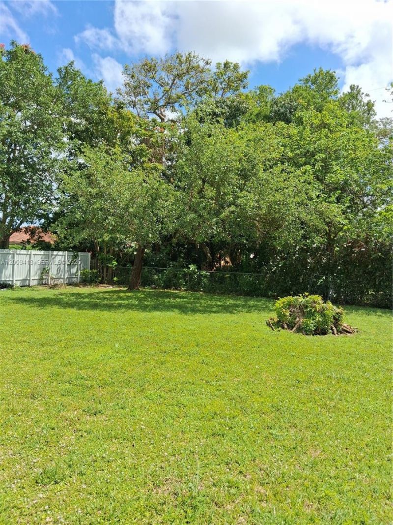 1438 NW 99th St , Miami, FL 33147 Photo