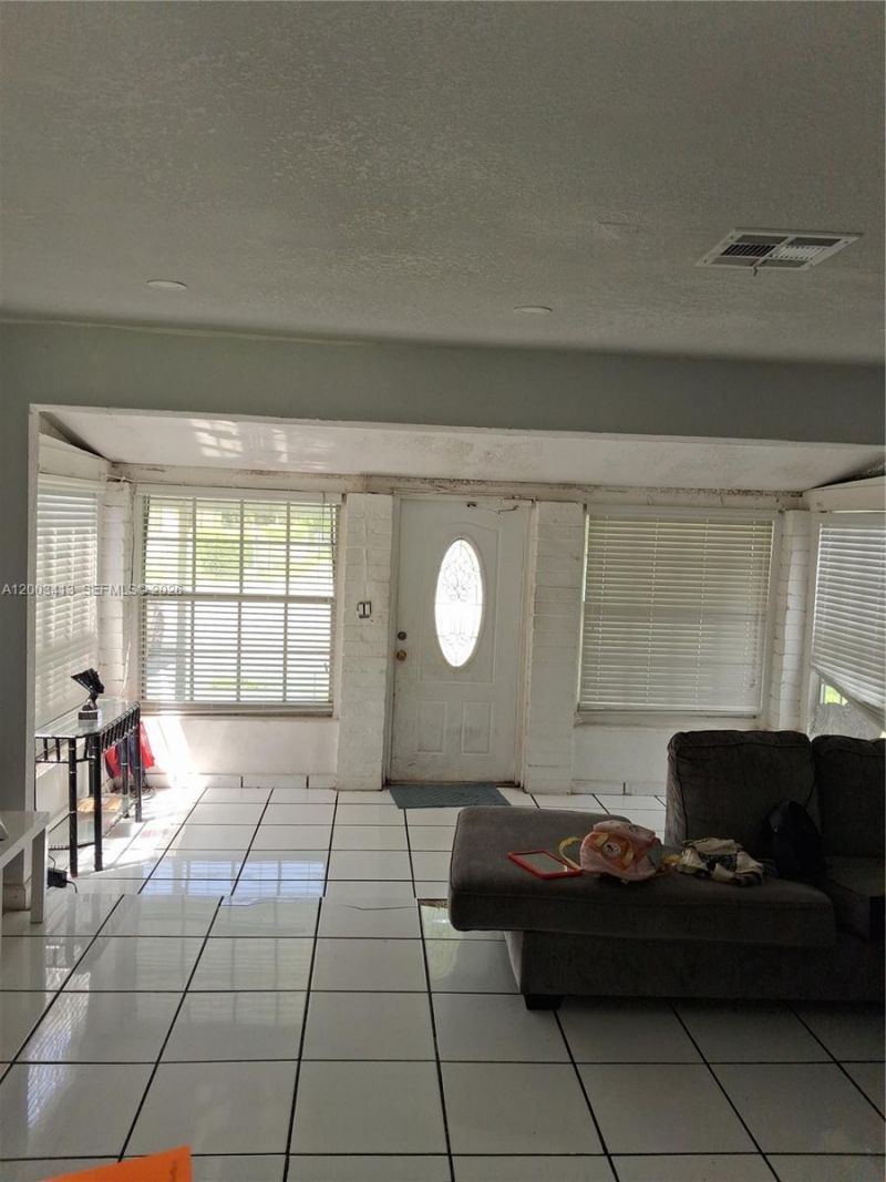 1438 NW 99th St , Miami, FL 33147 Photo