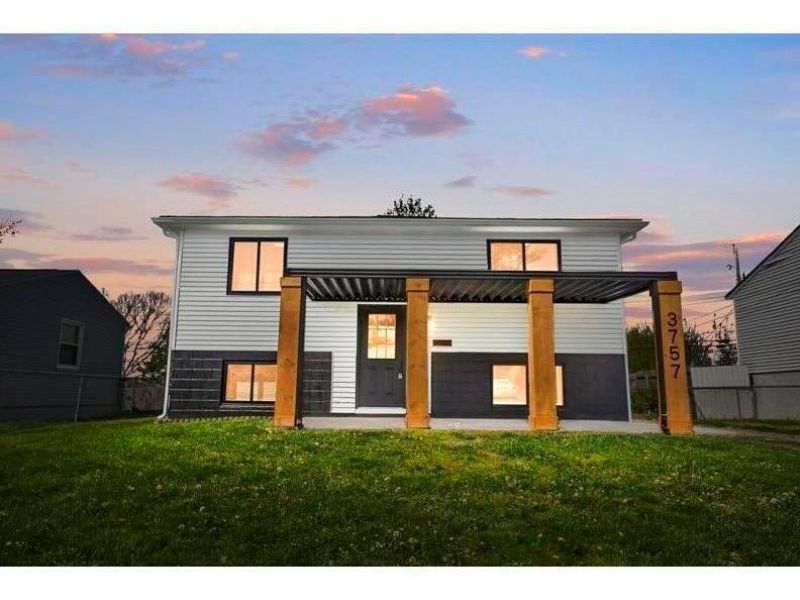 3757 Amwell Road W, Columbus, OH 43207 Photo 2