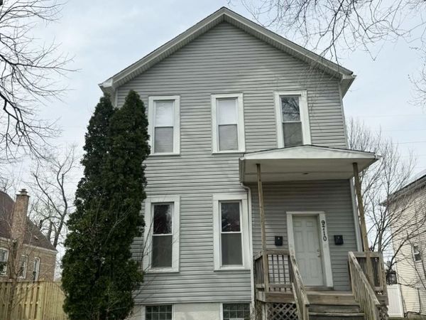 9710 S Genoa Avenue , Chicago, IL 60643