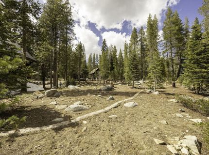 51305 Tamarack Crescent, Soda Springs, CA 95728 Photo