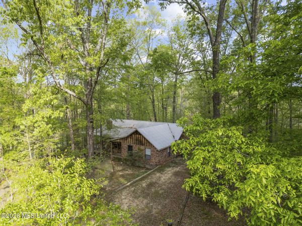 110 Beechtree, Vicksburg, MS 39183