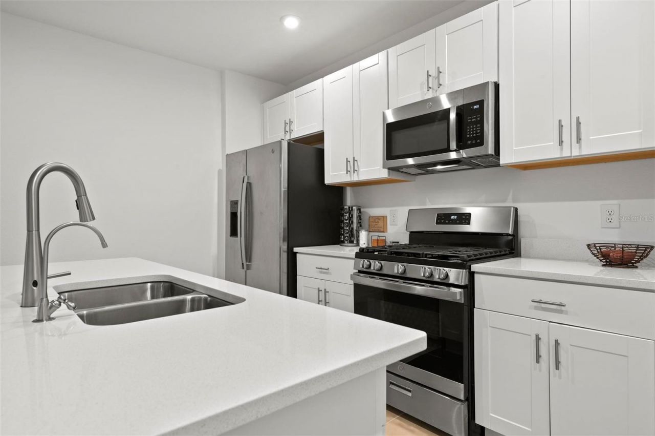 6305 Springmont Loop , Palmetto, FL 34221 Photo