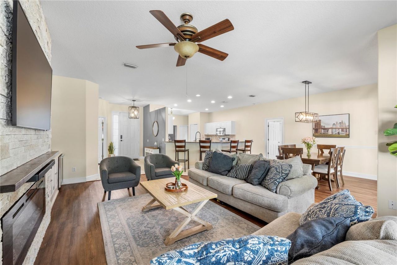 13716 18th Place E, Bradenton, FL 34212 Photo