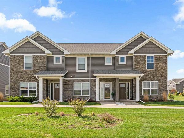 2251 Saint Andrews Dr, North Liberty, IA 52317