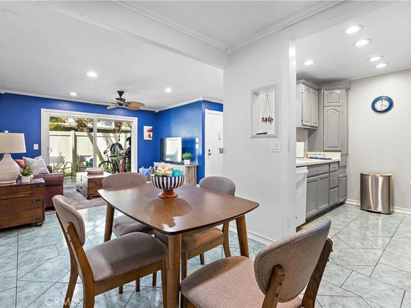 215 Wichita Ave., Unit 306, Huntington Beach, CA 92648